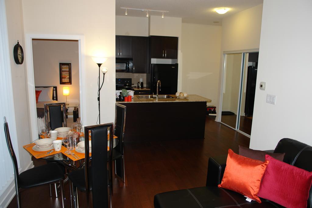 Goodwood Suites Μισισάουγκα Δωμάτιο φωτογραφία