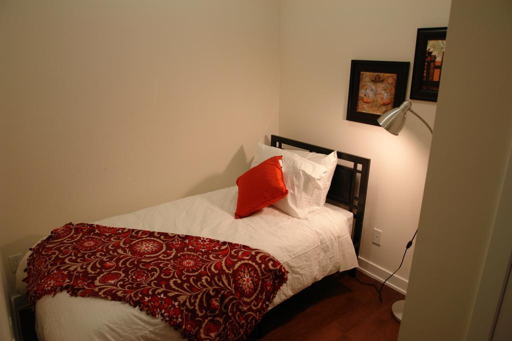 Goodwood Suites Μισισάουγκα Δωμάτιο φωτογραφία