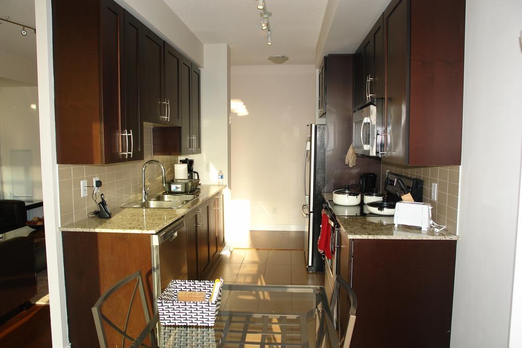 Goodwood Suites Μισισάουγκα Δωμάτιο φωτογραφία